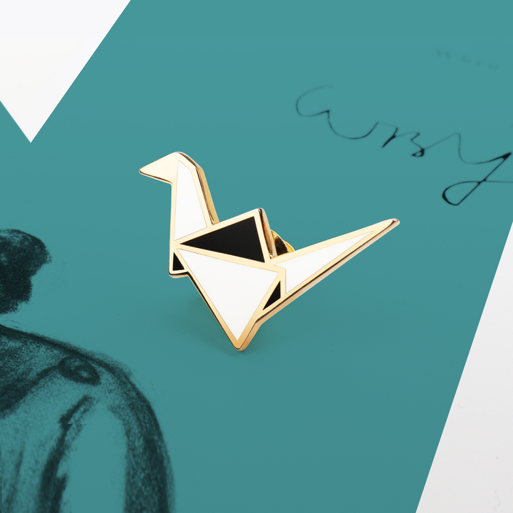 Fanli Enamel Pin "Paper Crane"