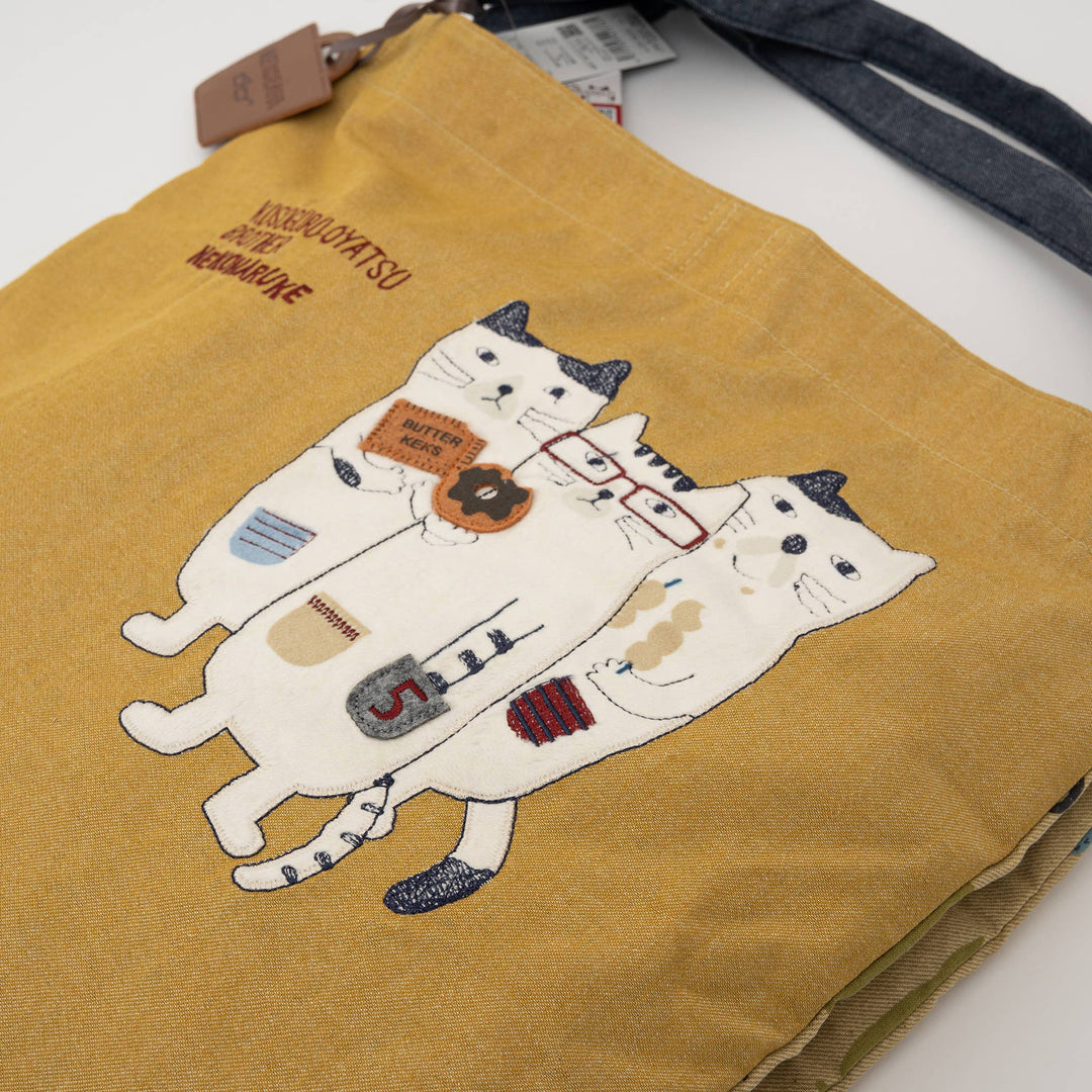 Kusuguru Japan Three Cats Tote Bag -Yellow