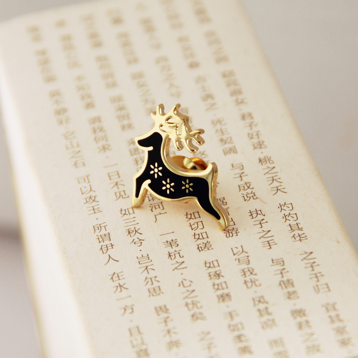 Fanli Enamel Pin "Moose"