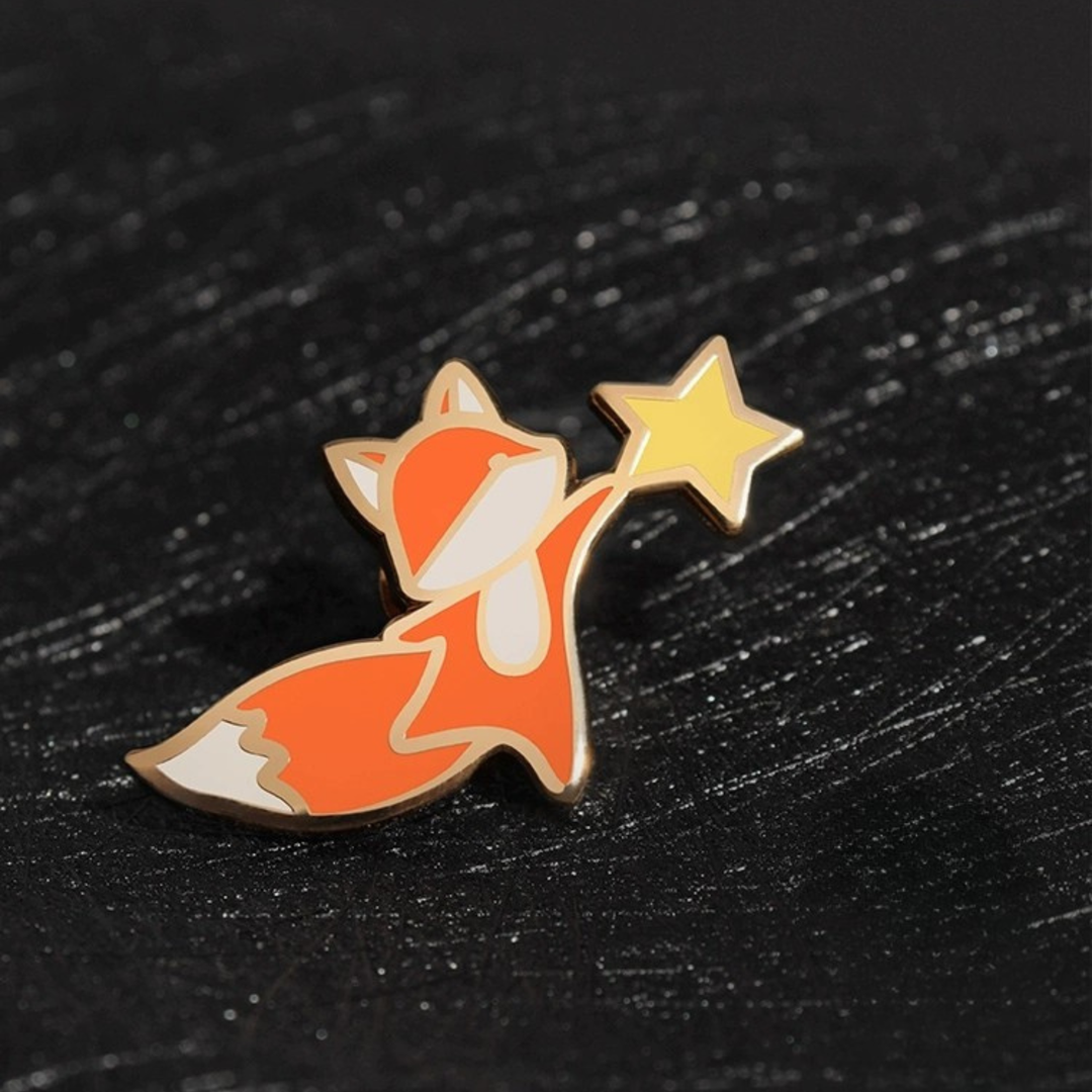 Fanli Enamel Pin "Dreaming Fox"