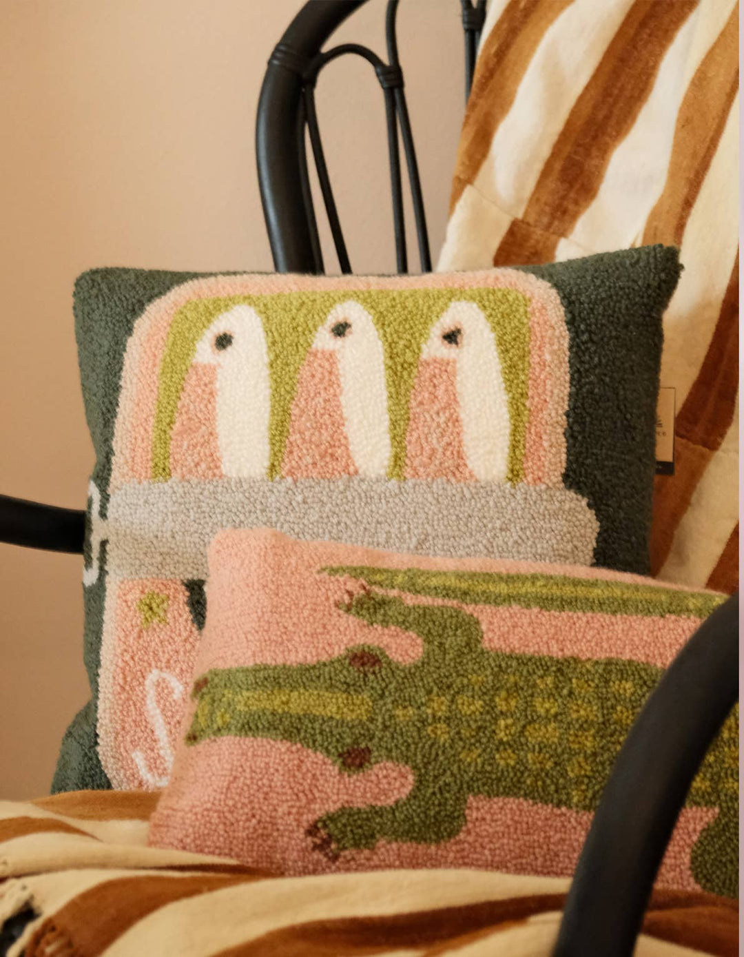 Throw Pillow | Alligator2